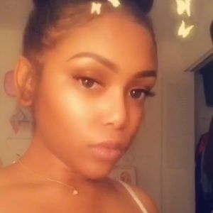 Meet your Posher, Jasmine